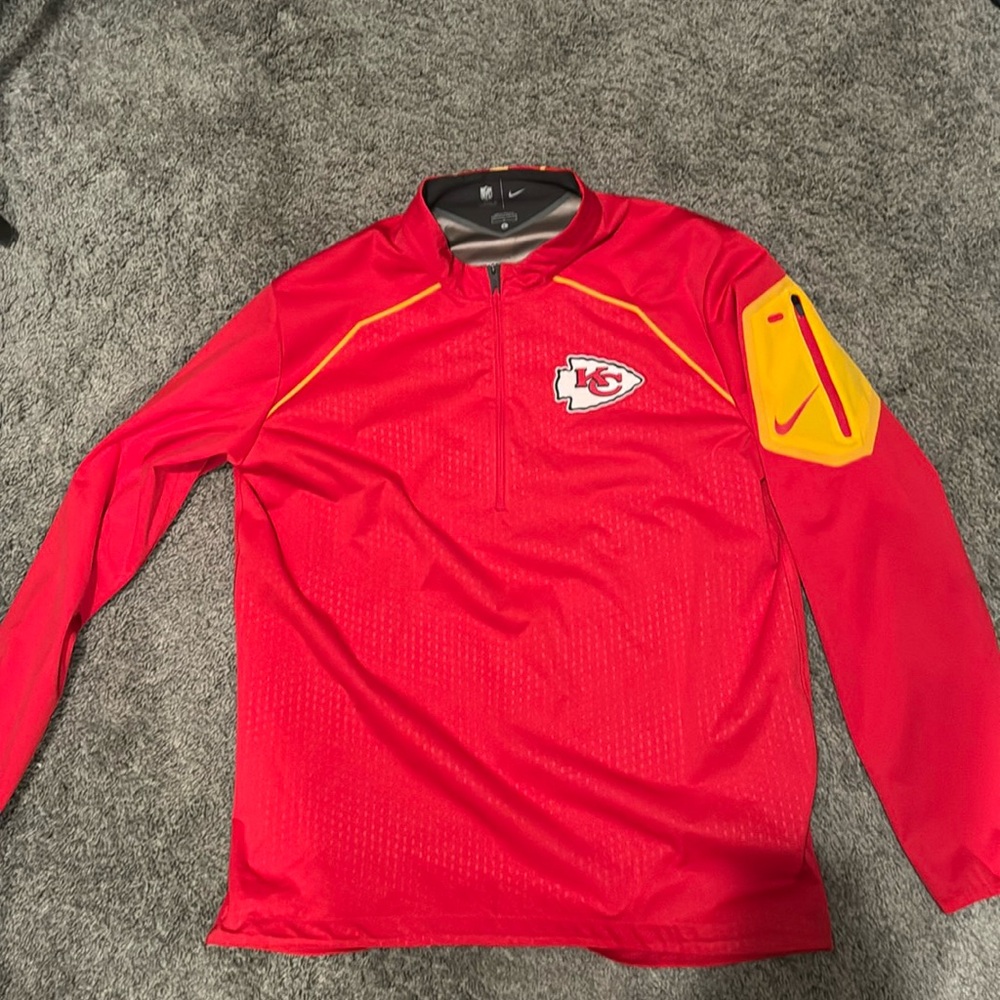 Nike Kansas City Chiefs Limited Edition On-field Windbreaker. Mens L